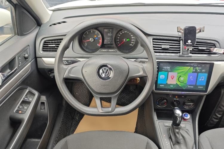 Used Volkswagen Lavida 2017 1.6L Automatic Fashion Edition Steering Wheel