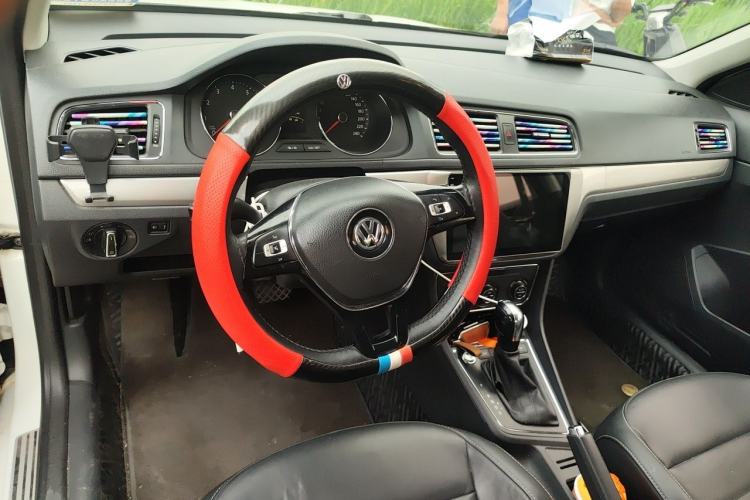 Used Volkswagen Lavida 2017 230TSI DSG Comfort Edition Steering Wheel