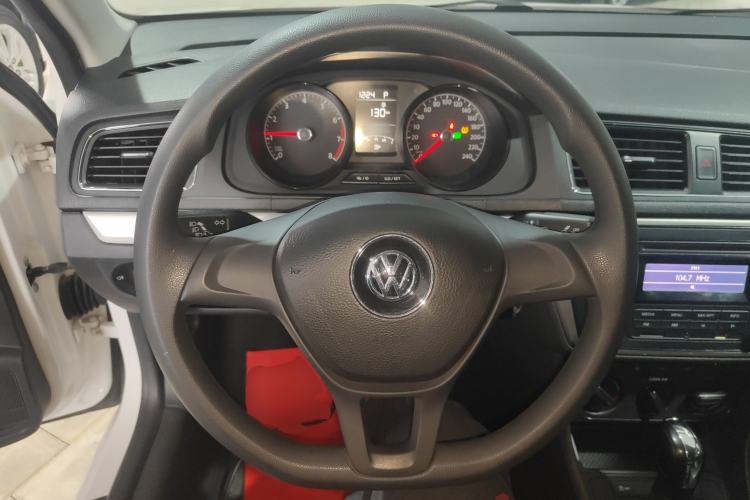 Used Volkswagen Lavida 2017 1.6L Automatic Fashion Edition Steering Wheel