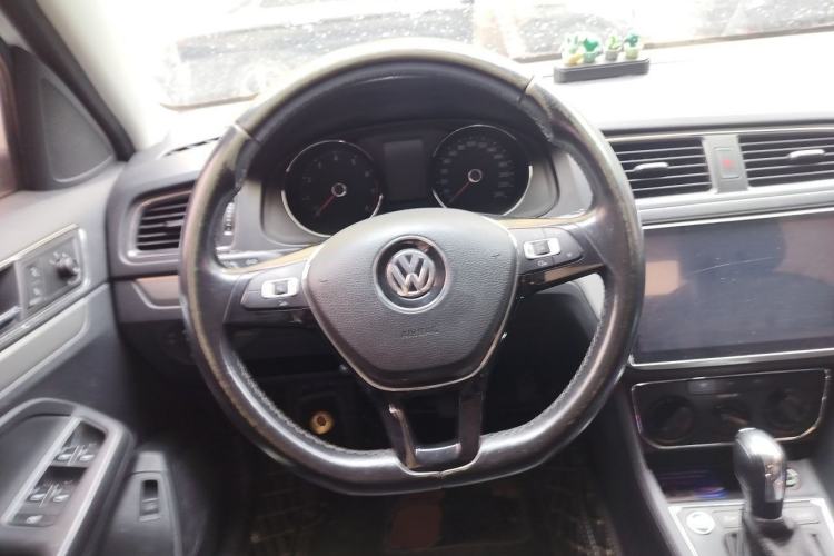 Used Volkswagen Lavida 2017 1.6L Automatic Comfort Edition Steering Wheel