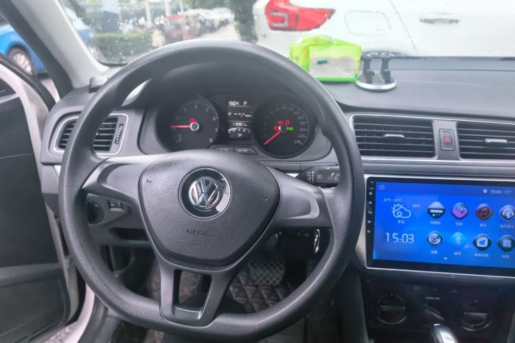 Used Volkswagen Lavida 2017 1.6L Automatic Fashion Edition Steering Wheel