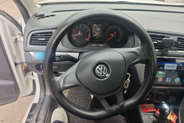 Used Volkswagen Lavida 2017 1.6L Automatic Fashion Edition Steering Wheel