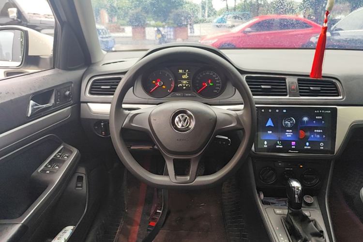 Used Volkswagen Lavida 2017 1.6L Automatic Fashion Edition Steering Wheel