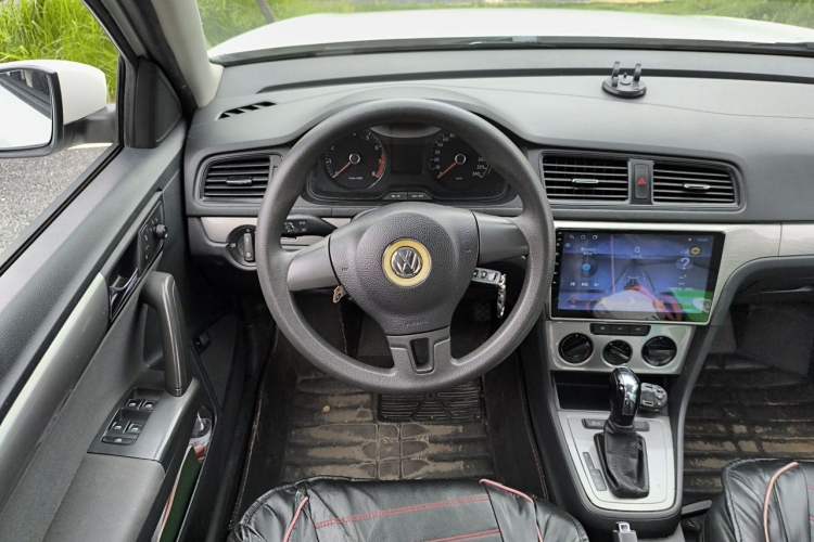 Used Volkswagen Lavida 2017 1.6L Automatic Fashion Edition Steering Wheel