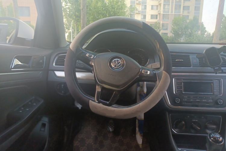 Used Volkswagen Lavida 2017 1.6L Manual Comfort Edition Steering Wheel