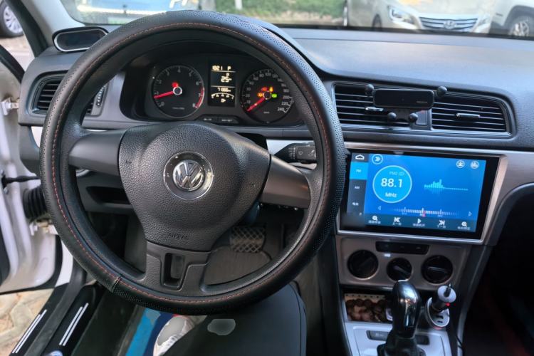 Used Volkswagen Lavida 2017 1.6L Automatic Fashion Edition Steering Wheel