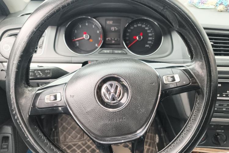 Used Volkswagen Lavida 2017 1.6L Manual Comfort Edition Steering Wheel