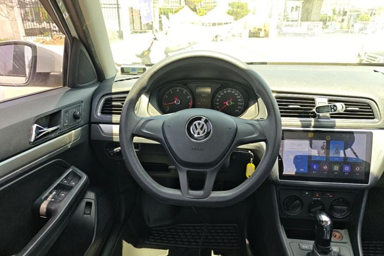 Used Volkswagen Lavida 2017 1.6L Automatic Fashion Edition Steering Wheel