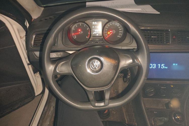 Used Volkswagen Lavida 2017 1.6L Manual Fashion Edition Steering Wheel
