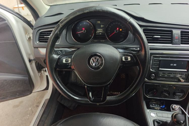 Used Volkswagen Lavida 2017 1.6L Manual Comfort Edition Steering Wheel