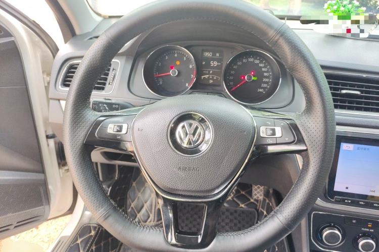 Used Volkswagen Lavida 2017 1.6L Automatic Comfort Edition Steering Wheel