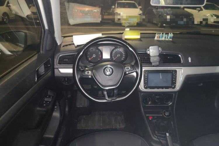 Used Volkswagen Lavida 2017 1.6L Manual Comfort Edition Steering Wheel