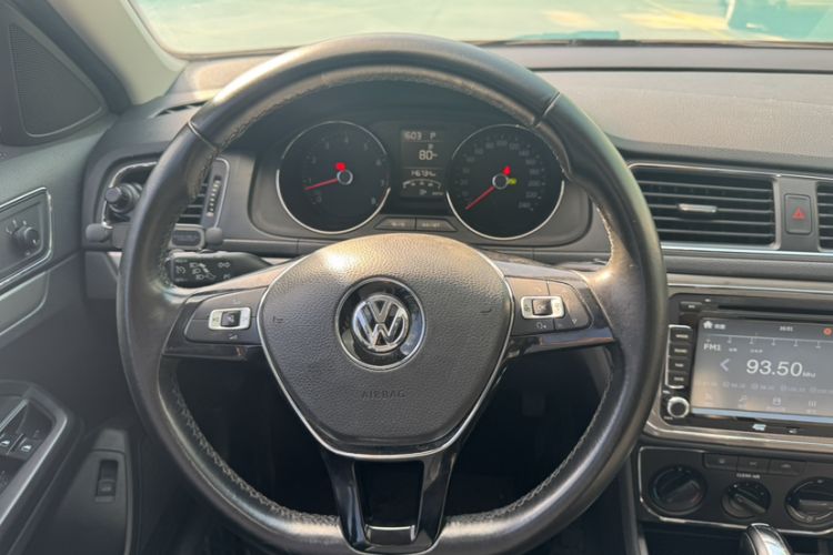 Used Volkswagen Lavida 2017 1.6L Automatic Comfort Edition Steering Wheel