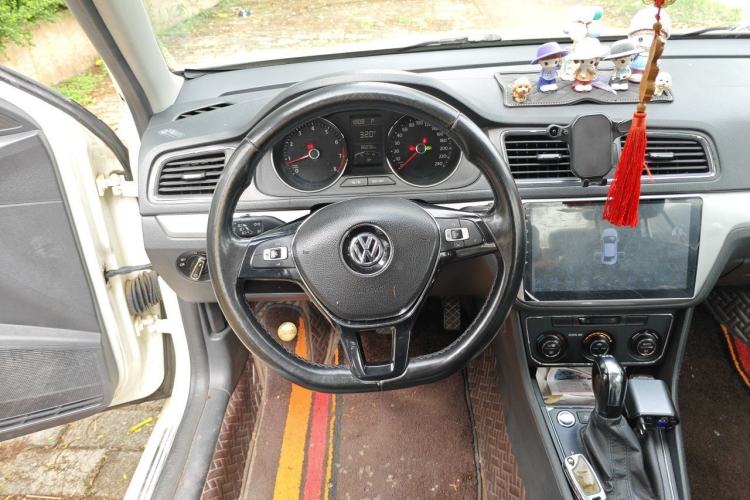 Used Volkswagen Lavida 2017 230TSI DSG Comfort Edition Steering Wheel
