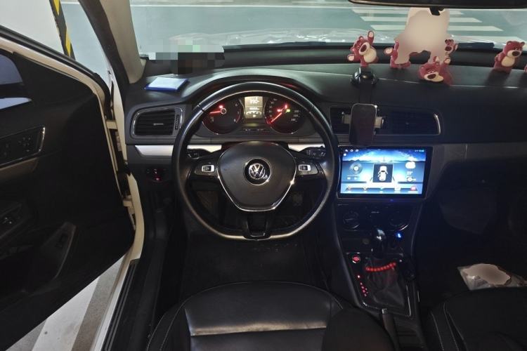 Used Volkswagen Lavida 2017 1.6L Automatic Comfort Edition Steering Wheel
