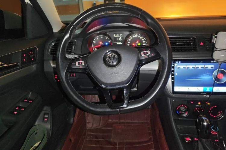 Used Volkswagen Lavida 2017 1.6L Automatic Comfort Edition Steering Wheel