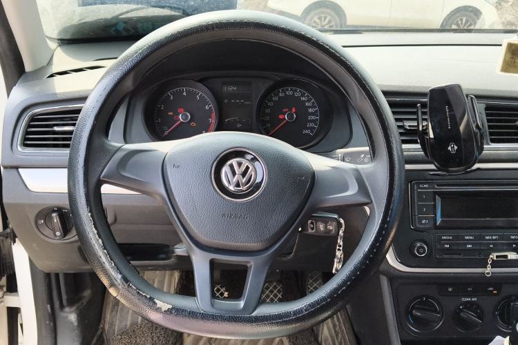 Used Volkswagen Lavida 2017 1.6L Manual Fashion Edition Steering Wheel