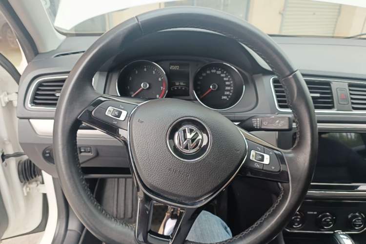 Used Volkswagen Lavida 2017 230TSI DSG Comfort Edition Steering Wheel