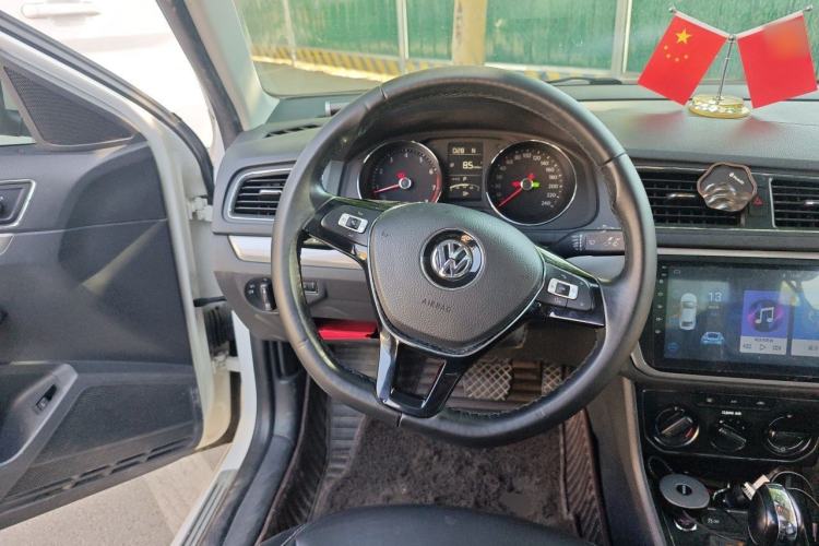 Used Volkswagen Lavida 2017 1.6L Automatic Comfort Edition Steering Wheel