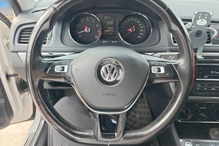 Used Volkswagen Lavida 2017 1.6L Manual Comfort Edition Steering Wheel