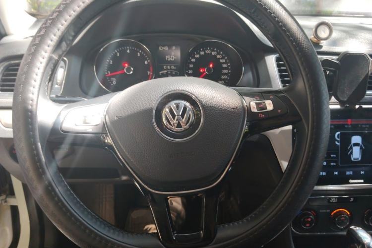 Used Volkswagen Lavida 2017 230TSI DSG Comfort Edition Steering Wheel