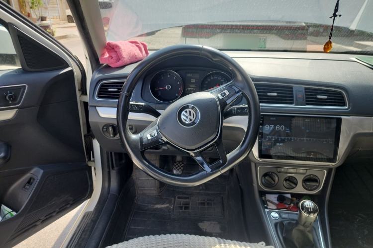 Used Volkswagen Lavida 2017 1.6L Manual Comfort Edition Steering Wheel