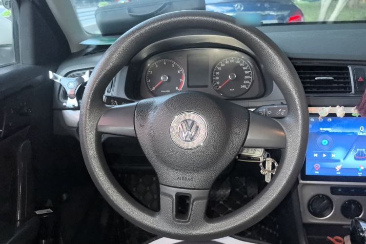 Used Volkswagen Lavida 2017 1.6L Automatic Fashion Edition Steering Wheel