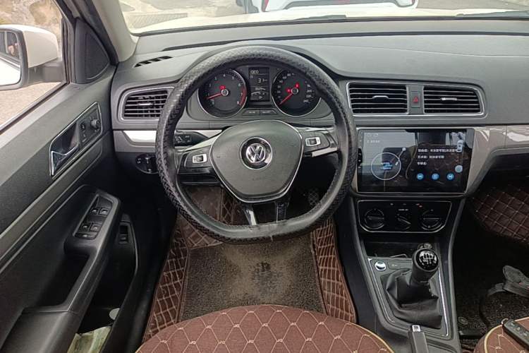 Used Volkswagen Lavida 2017 1.6L Manual Comfort Edition Steering Wheel
