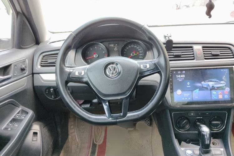 Used Volkswagen Lavida 2017 1.6L Automatic Comfort Edition Steering Wheel