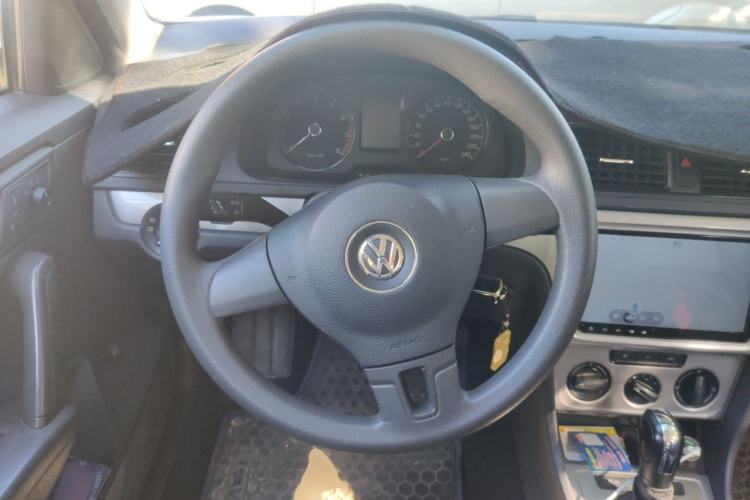 Used Volkswagen Lavida 2017 1.6L Automatic Comfort Edition Steering Wheel