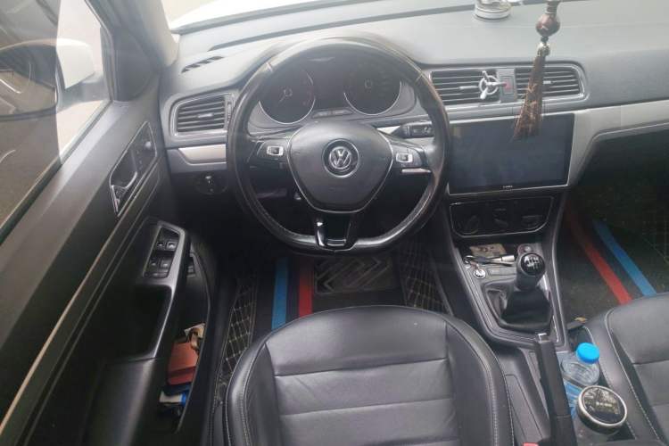 Used Volkswagen Lavida 2017 1.6L Manual Comfort Edition Steering Wheel