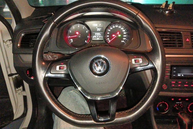 Used Volkswagen Lavida 2017 1.6L Automatic Comfort Edition Steering Wheel