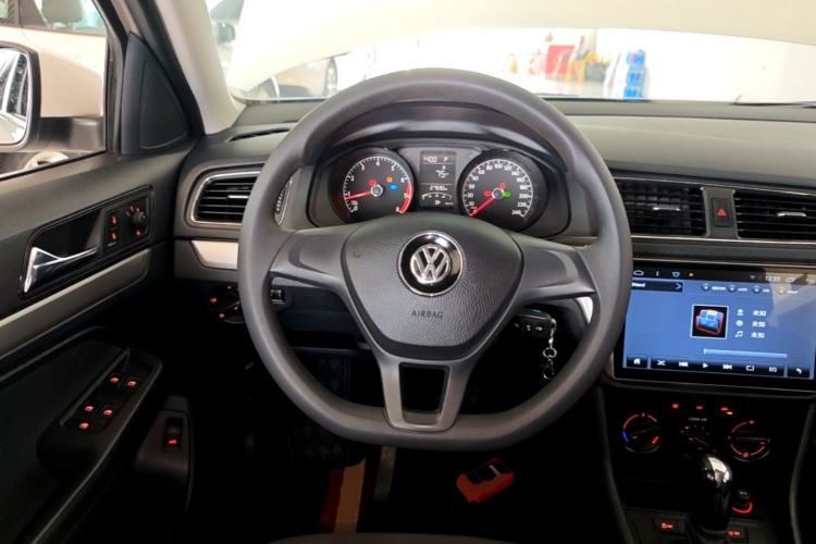Used Volkswagen Lavida 2017 1.6L Automatic Fashion Edition Steering Wheel
