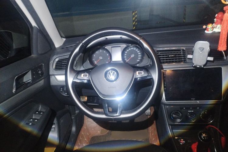 Used Volkswagen Lavida 2017 230TSI Manual Comfort Edition Steering Wheel