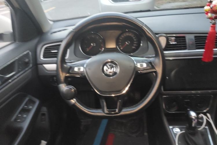 Used Volkswagen Lavida 2017 1.6L Automatic Comfort Edition Steering Wheel
