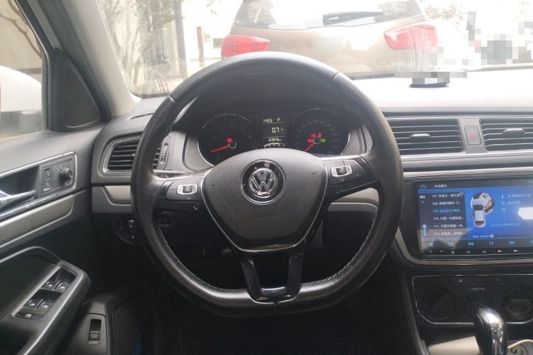 Used Volkswagen Lavida 2017 1.6L Automatic Comfort Edition Steering Wheel