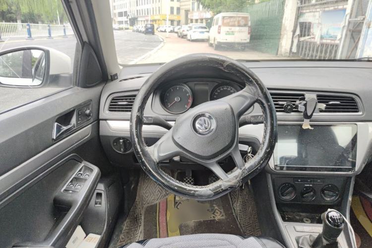 Used Volkswagen Lavida 2017 1.6L Manual Fashion Edition Steering Wheel