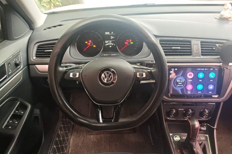 Used Volkswagen Lavida 2017 230TSI DSG Comfort Edition Steering Wheel