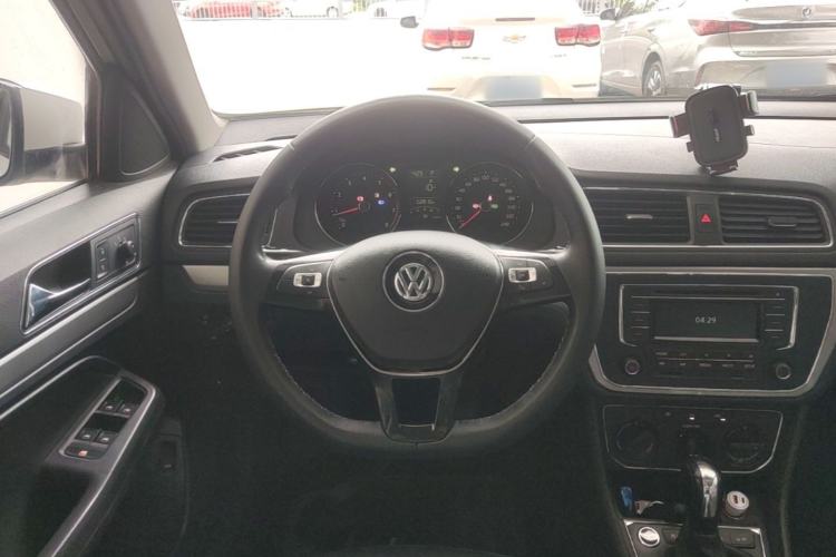 Used Volkswagen Lavida 2017 1.6L Automatic Comfort Edition Steering Wheel