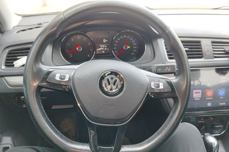 Used Volkswagen Lavida 2017 1.6L Automatic Comfort Edition Steering Wheel
