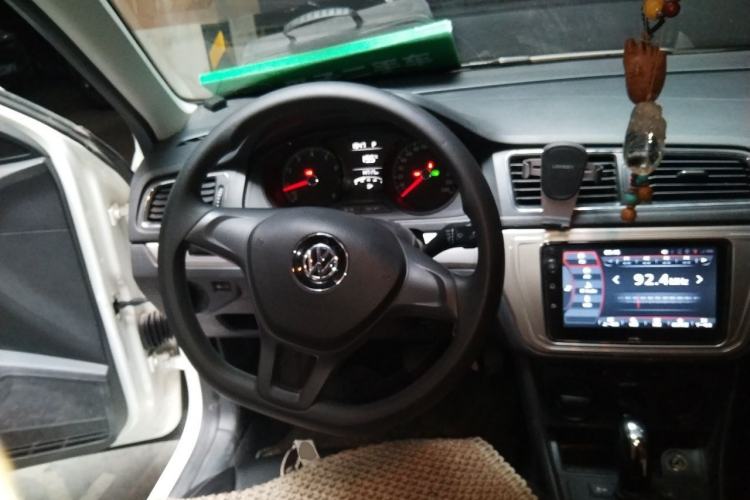 Used Volkswagen Lavida 2017 1.6L Automatic Fashion Edition Steering Wheel
