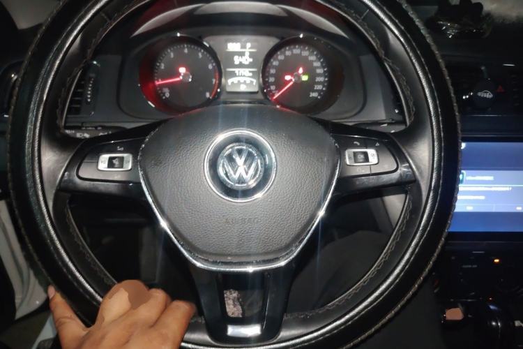 Used Volkswagen Lavida 2017 1.6L Automatic Comfort Edition Steering Wheel