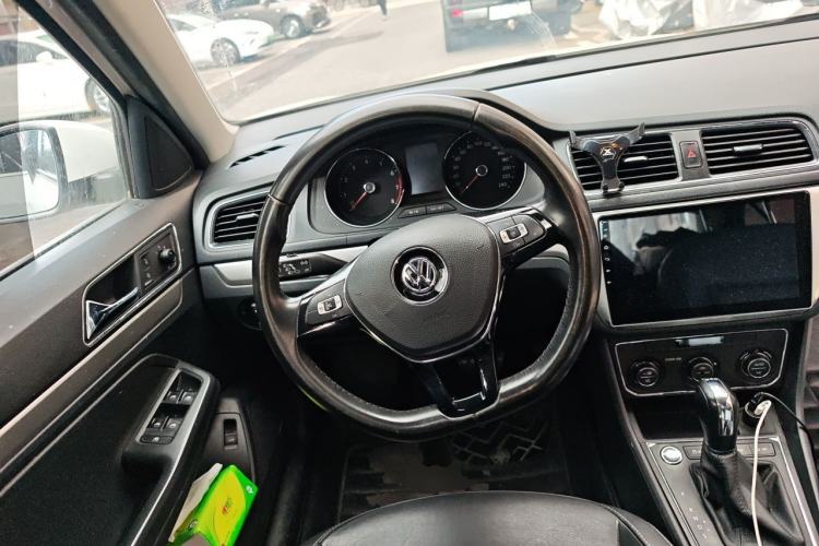 Used Volkswagen Lavida 2017 230TSI DSG Comfort Edition Steering Wheel