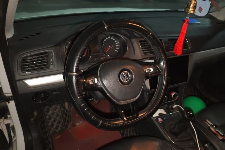 Used Volkswagen Lavida 2017 1.6L Manual Comfort Edition Steering Wheel