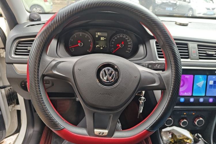 Used Volkswagen Lavida 2017 1.6L Manual Fashion Edition Steering Wheel