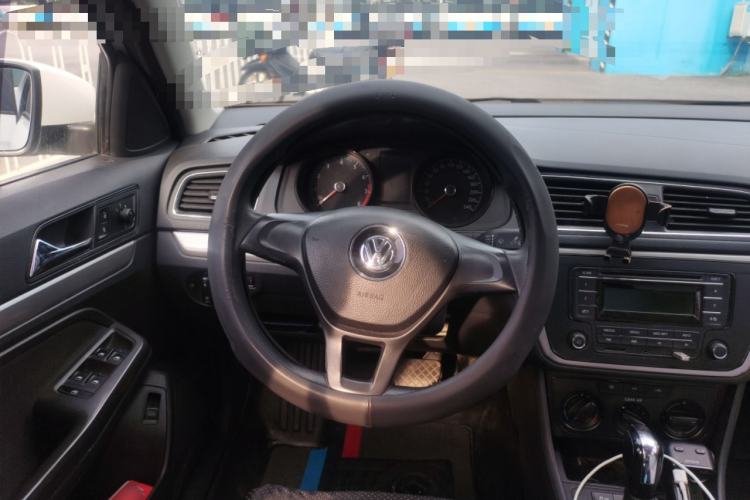 Used Volkswagen Lavida 2017 1.6L Automatic Fashion Edition Steering Wheel