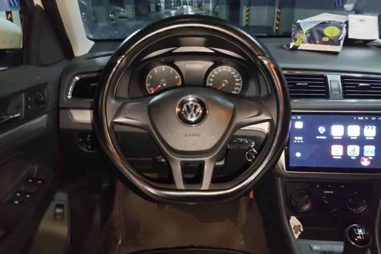 Used Volkswagen Lavida 2017 1.6L Manual Fashion Edition Steering Wheel