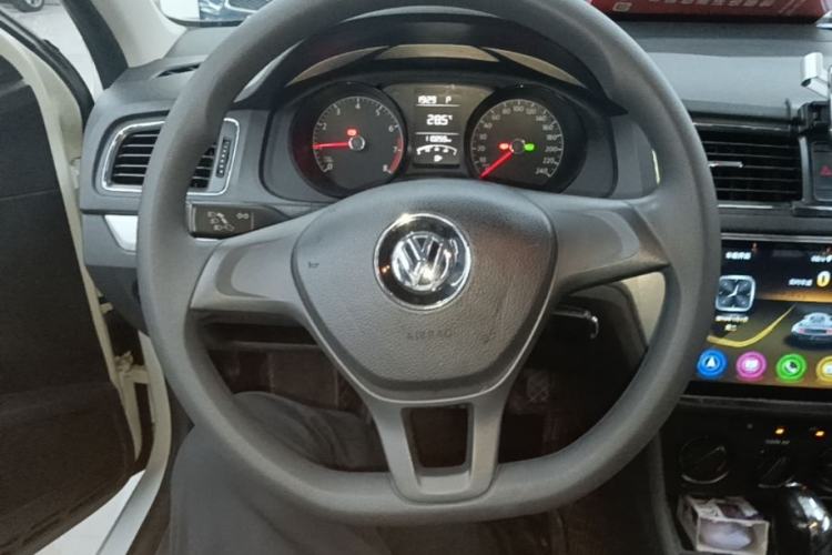 Used Volkswagen Lavida 2017 1.6L Automatic Fashion Edition Steering Wheel