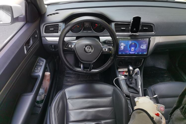 Used Volkswagen Lavida 2017 1.6L Automatic Comfort Edition Steering Wheel