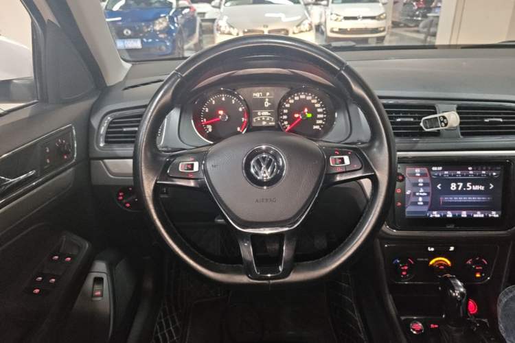 Used Volkswagen Lavida 2017 230TSI DSG Comfort Edition Steering Wheel